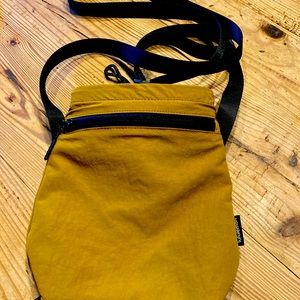 Great crossbody bag for everyday use